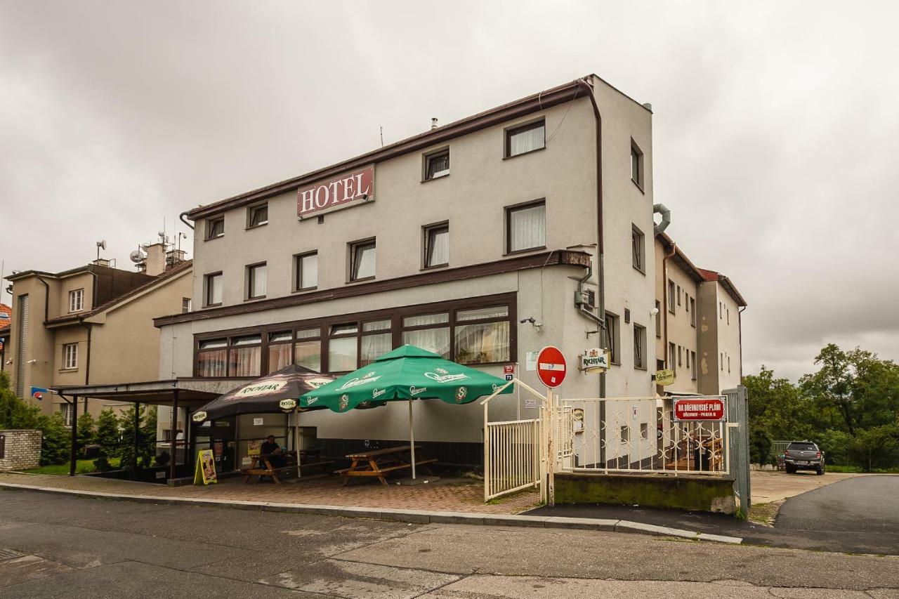 פראג Hotel Alexander מראה חיצוני תמונה